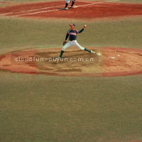 体育分类图标，动态球场与弧线轨迹